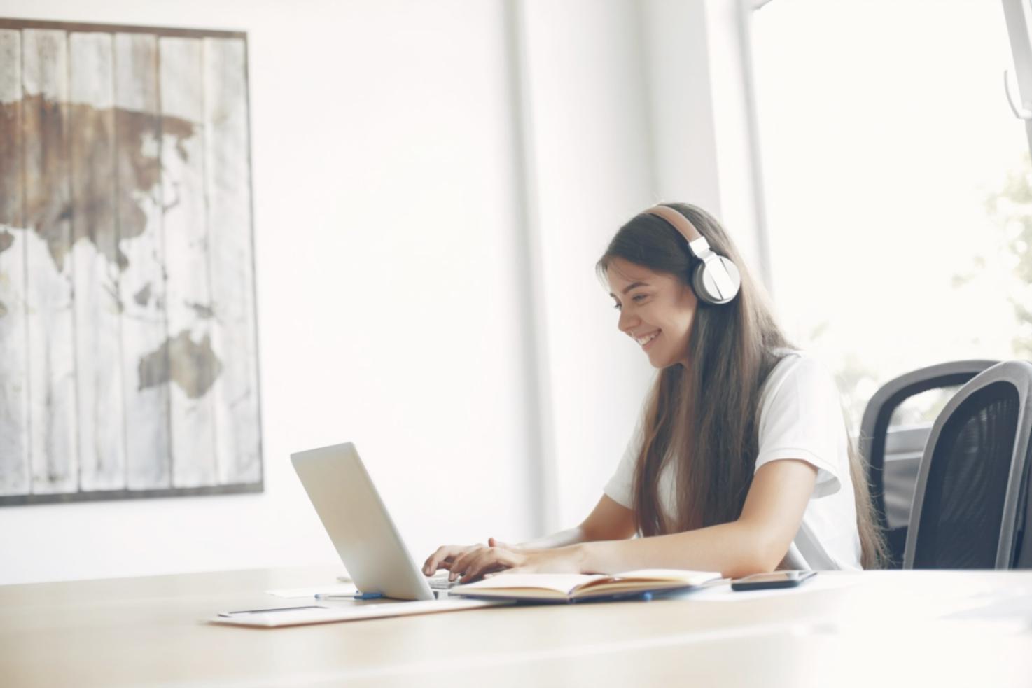 Modern office space with collaborative learning environment
